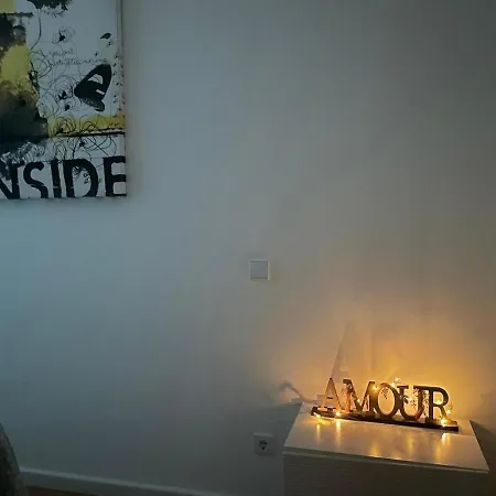 Sunny Cozy Modern * تافيرا