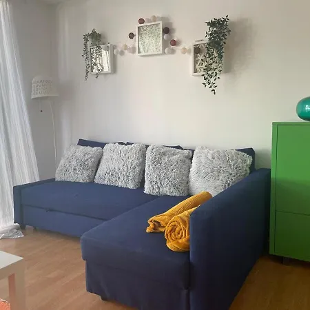 Sunny Cozy Modern Appartement